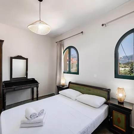 Ammos Family شقة *